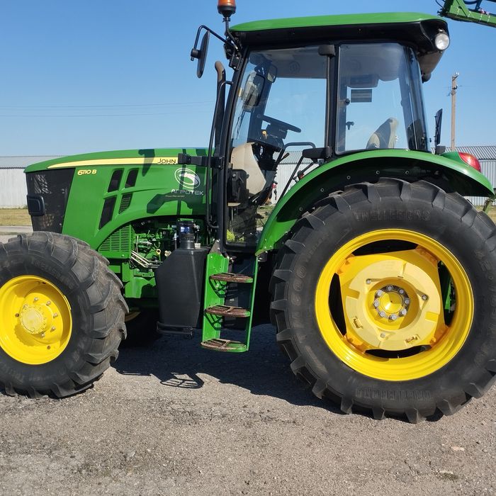 Продам JOHN DEERE 6110В