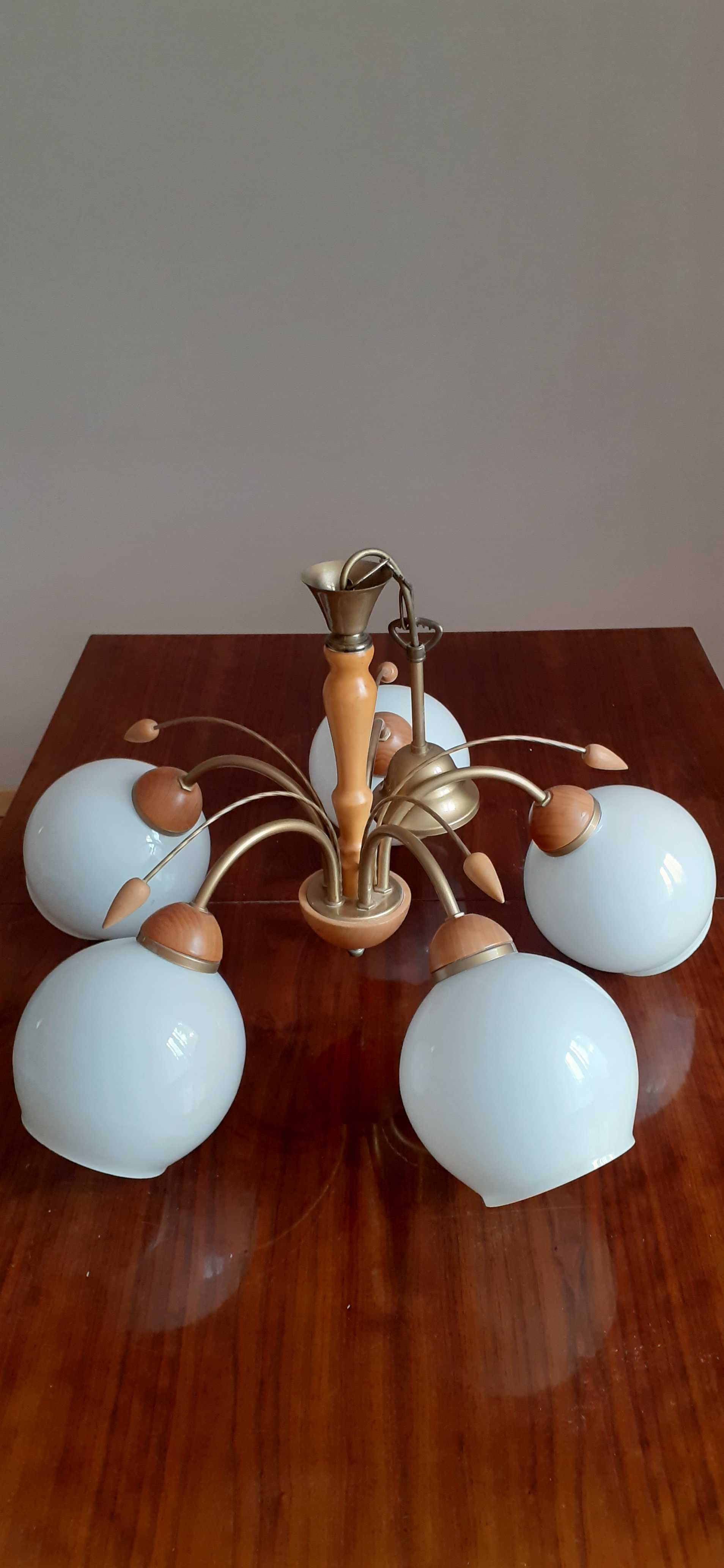 Lampa wisząca, żyrandol, białe szklane kule 5xE27