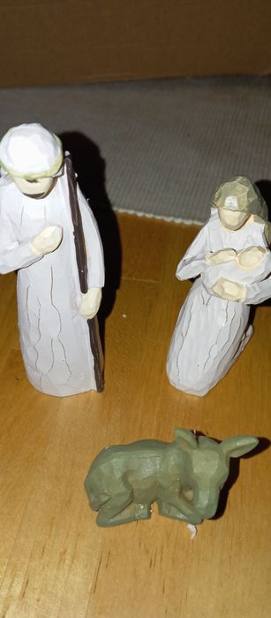 Presépio elegante minimalista esculpido