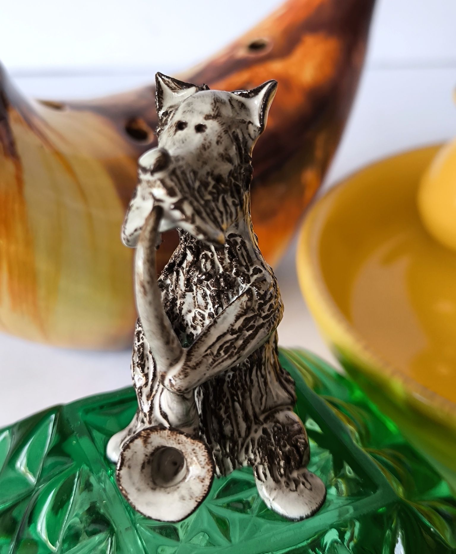 Figurki grajki kot pies piękna stara ceramika