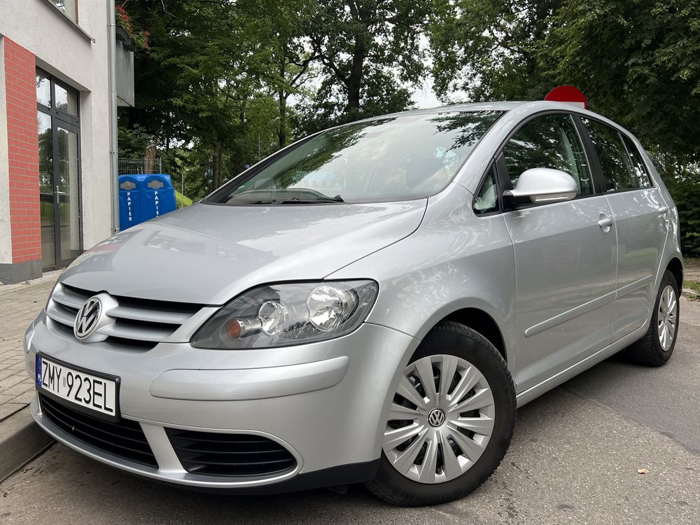 VW Golf 5 Plus 1.6 Benzyna 115KM 6 BIEGÓW HAK ISOFIX Navi Tempomat PDC