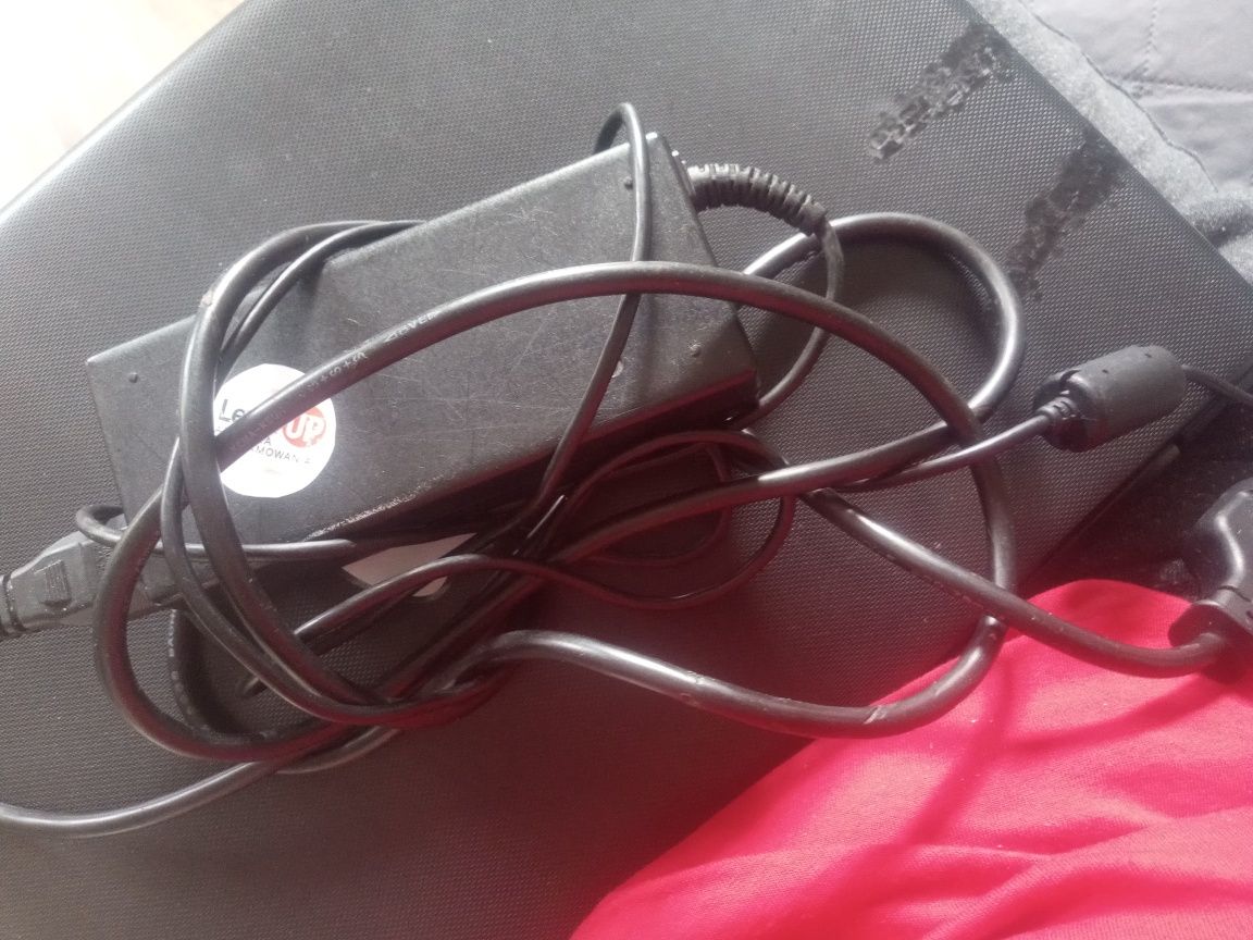 Laptop ASUS X551C