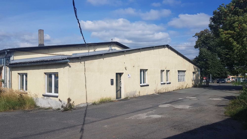Sprzedam halę 2500 m2 wraz z działką 0,6ha