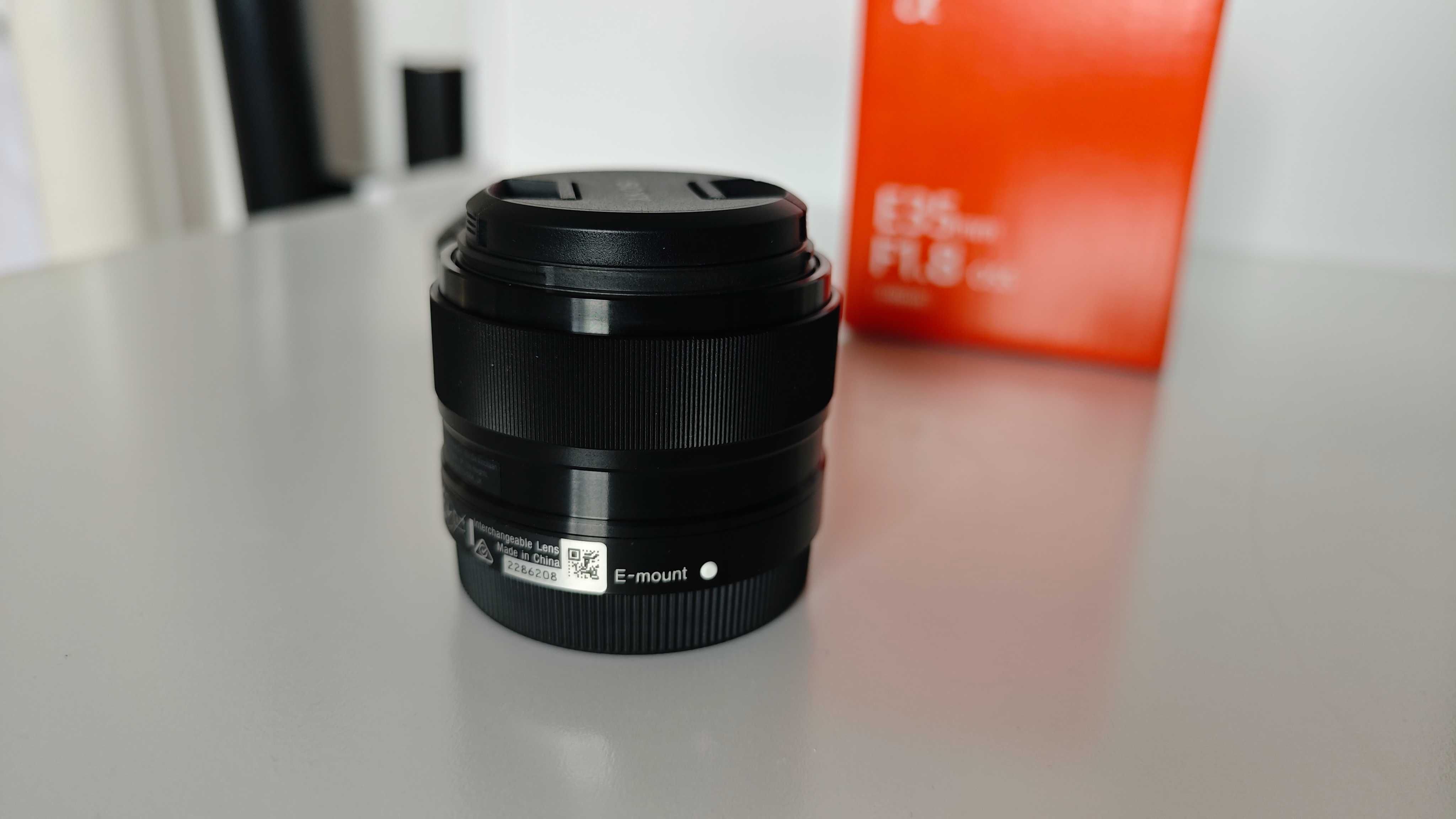 Obiektyw Sony E 35 mm f1.8 OSS (SEL35F18) APS-C