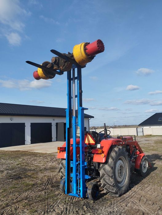 Maszt do ciagnika na kołach