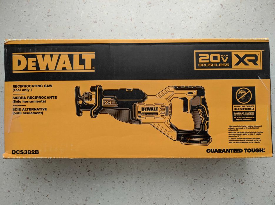 Аккумуляторная бесщеточная сабельная пила DeWalt DCS382B 20V MAX