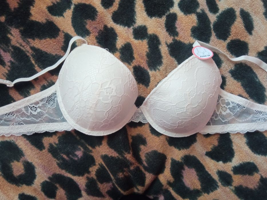 Бюстгальтери Push up