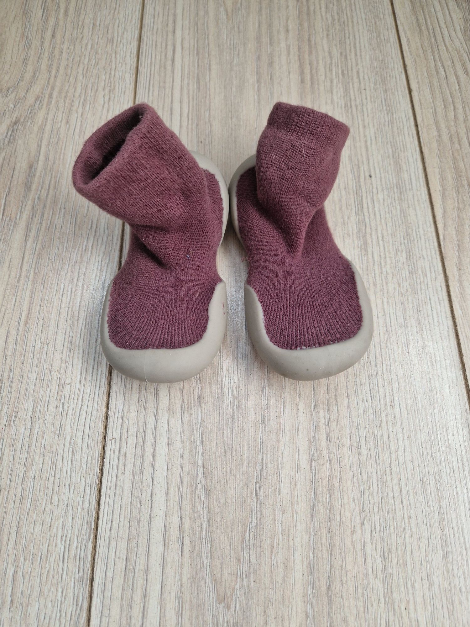 Kapcie typu atipas 22/23