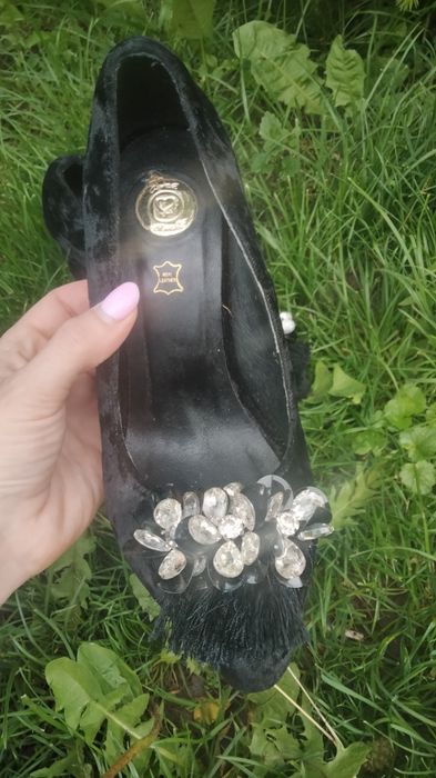 Туфлі на каблку замшеві