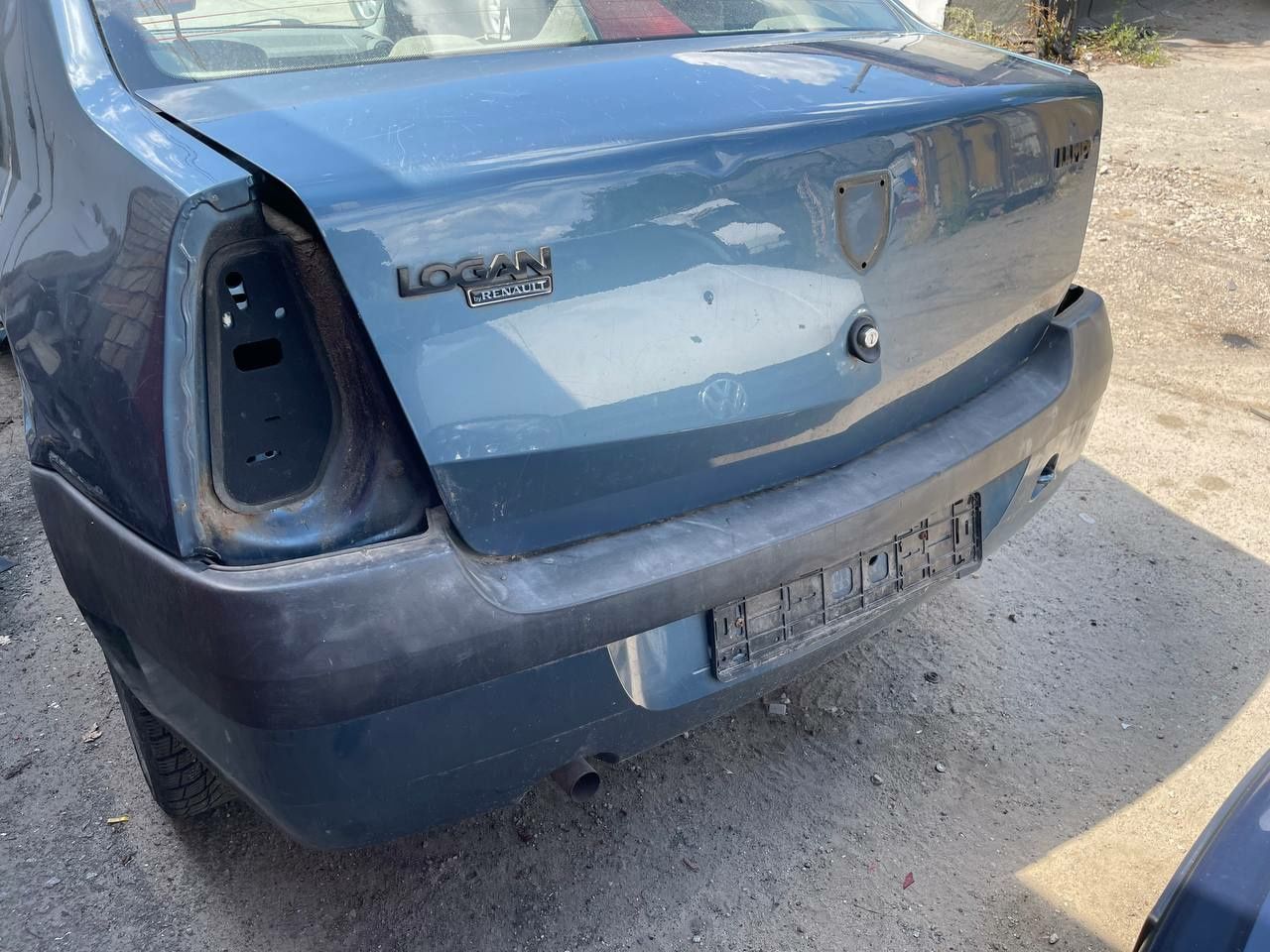 Кришка багажника Dacia Renault Logan