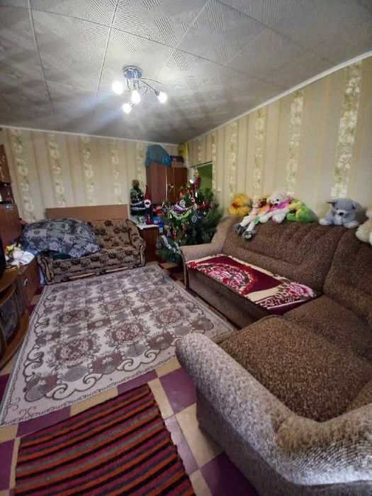 Продається  2-кімнатна квартира