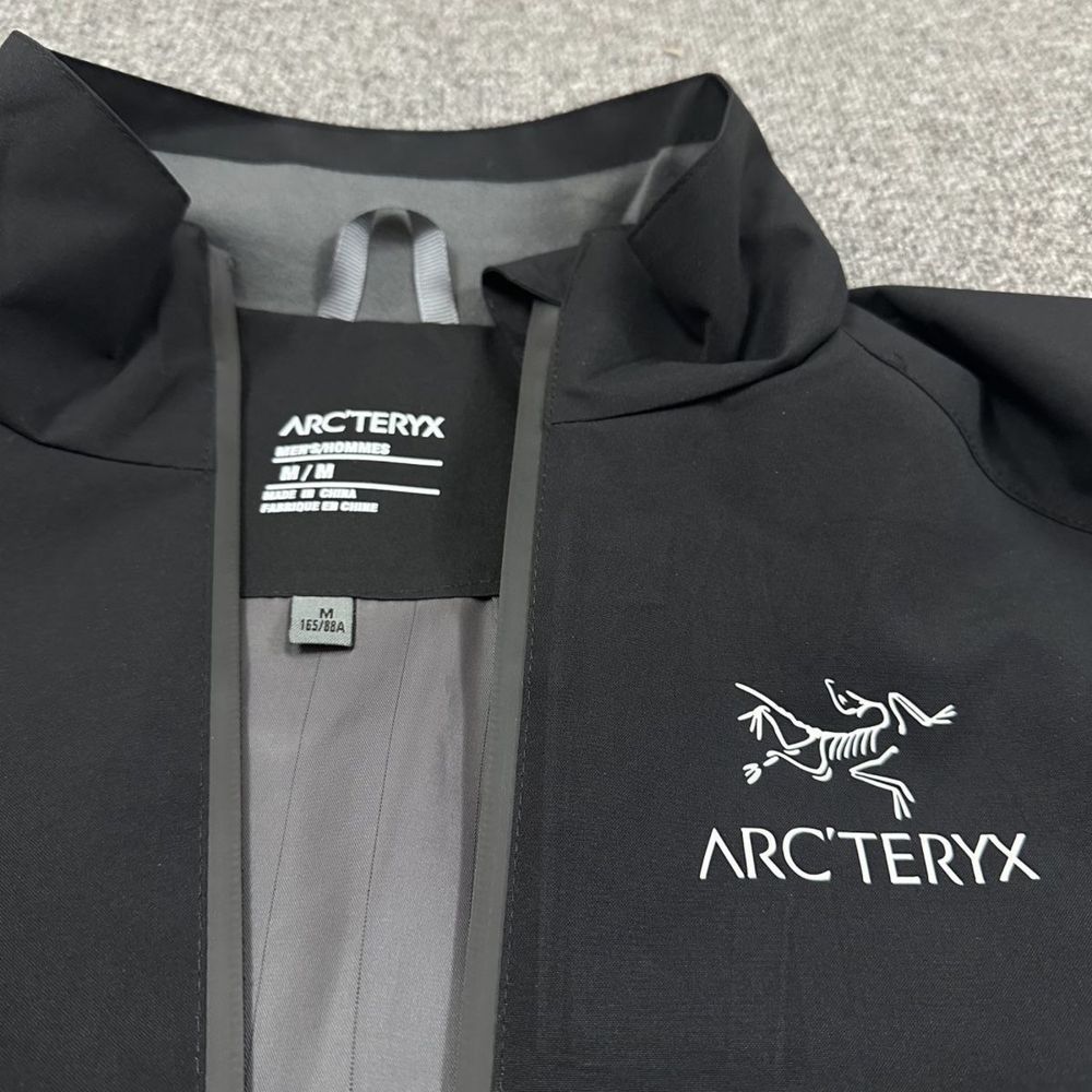 Вітровка Arcteryx на GORE-TEX, YKK