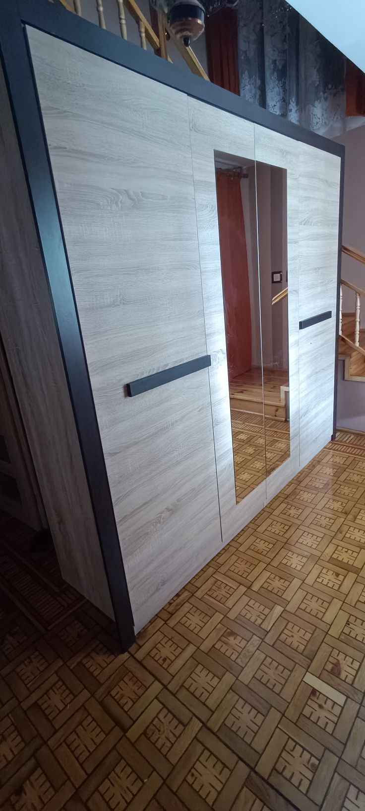 Szafa meble pokojowe komoda