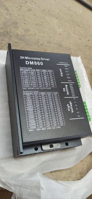 Драйвер DM860 для коркових двигунів