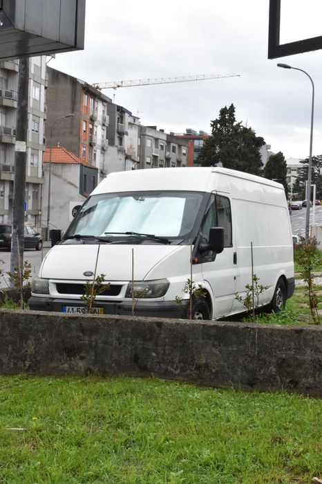 Ford Transit 2.4 TDCi – L3H2 – Ideal para Mudanzas