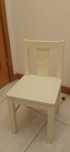 Conjunto de mesa e duas cadeiras pequenas