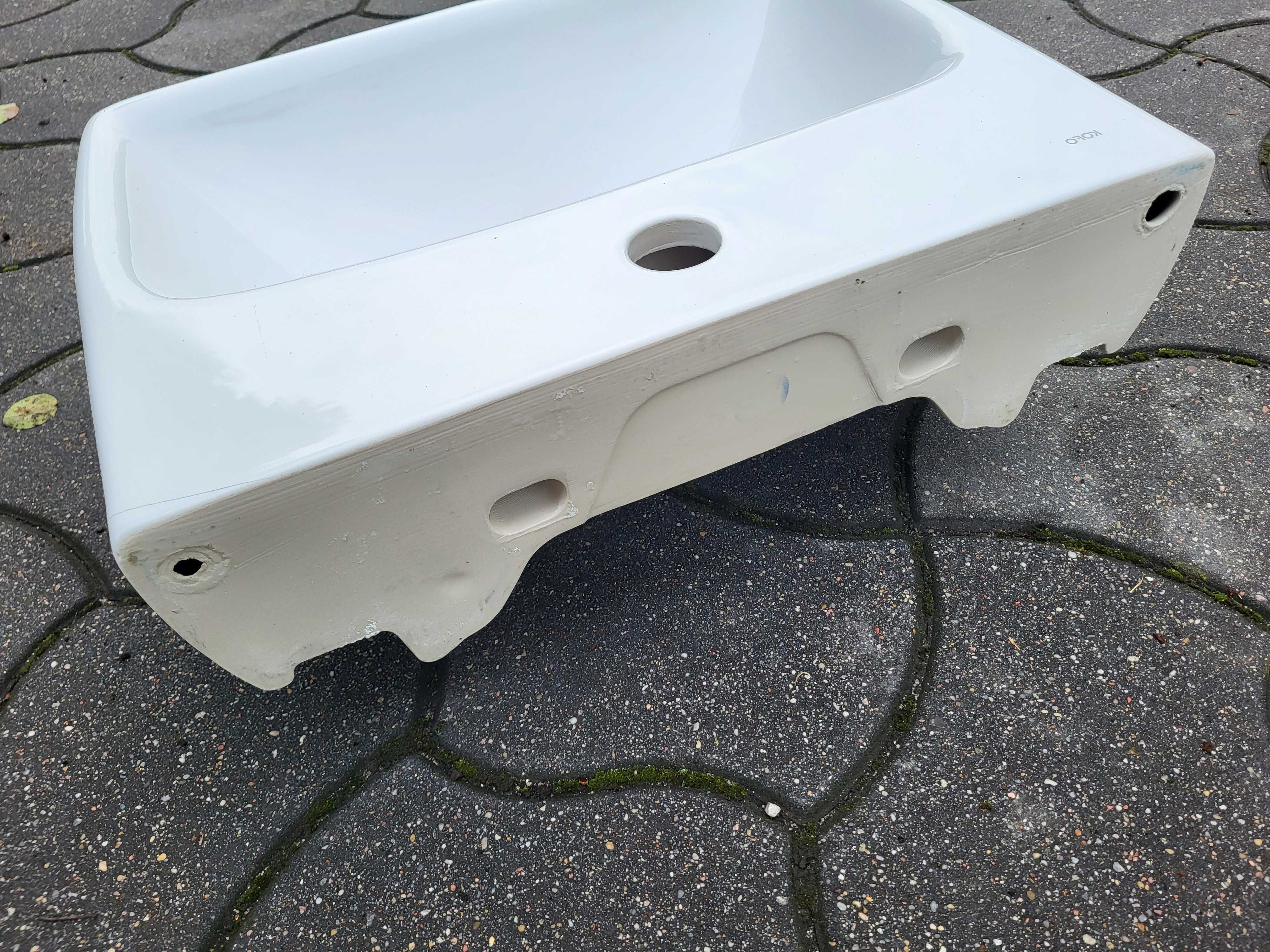 Umywalka łazienkowa Koło 45x35 z otworem na kran nowa