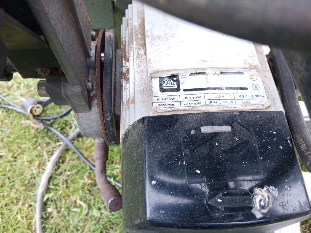 Piła radialna ELU RAS 1251