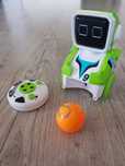 KickaBot robot grający w piłkę