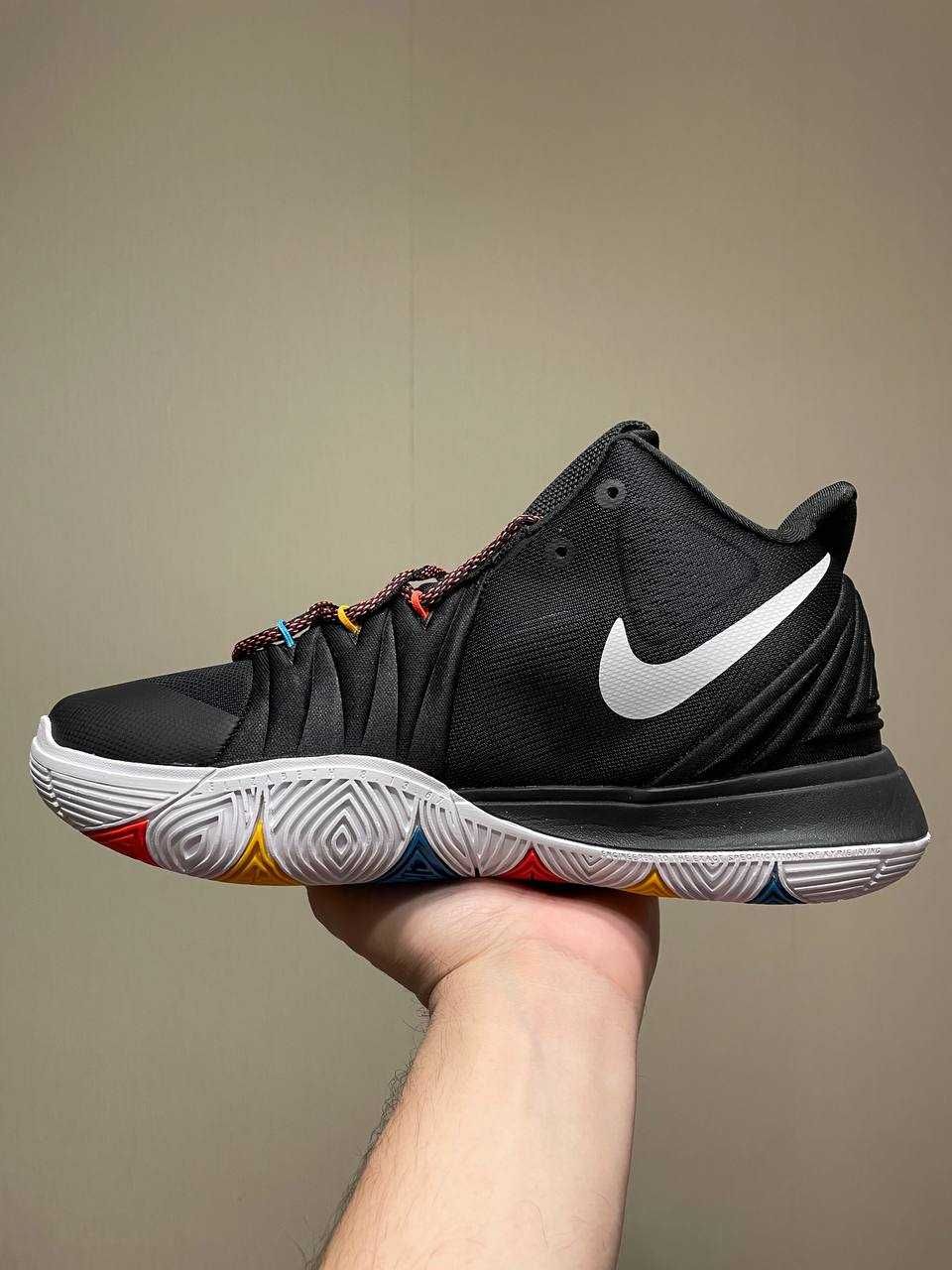 Кросівки Nike Kyrie 5 Friends premium