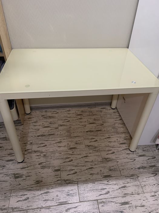 Продам обідній стіл у відмінному стані