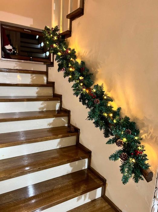 Girlanda świąteczna LED 270 cm – gęsta, zielona, jak żywa!