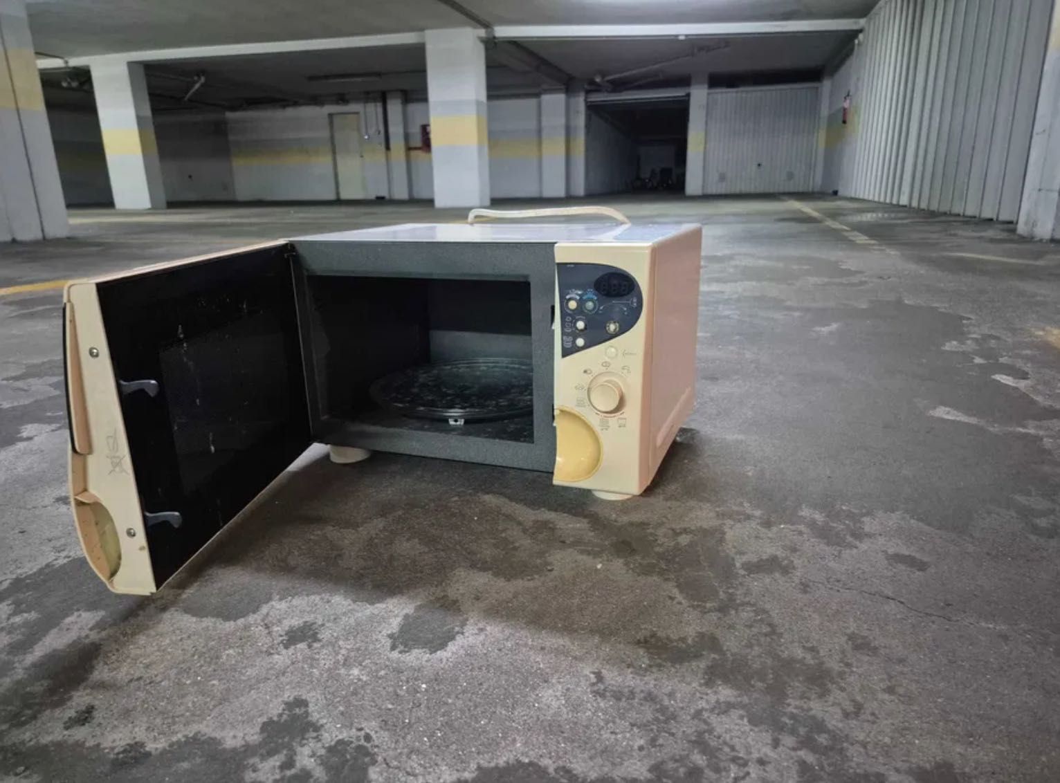 Microondas com grill Moulinex