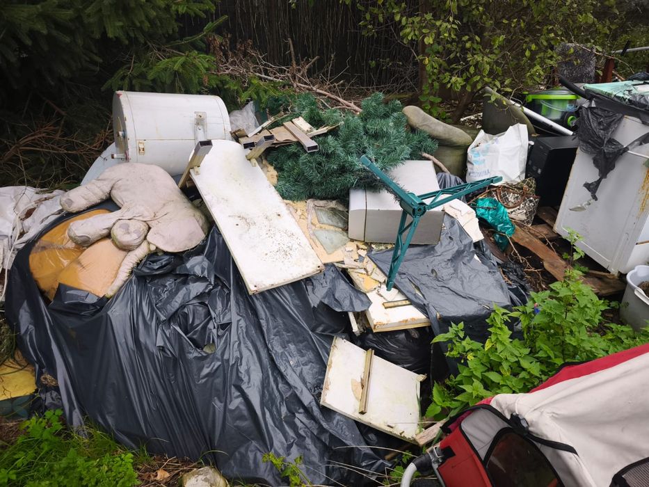 Opróżnianie utylizacja sprzątanie domów mieszkań działek piwnic strych