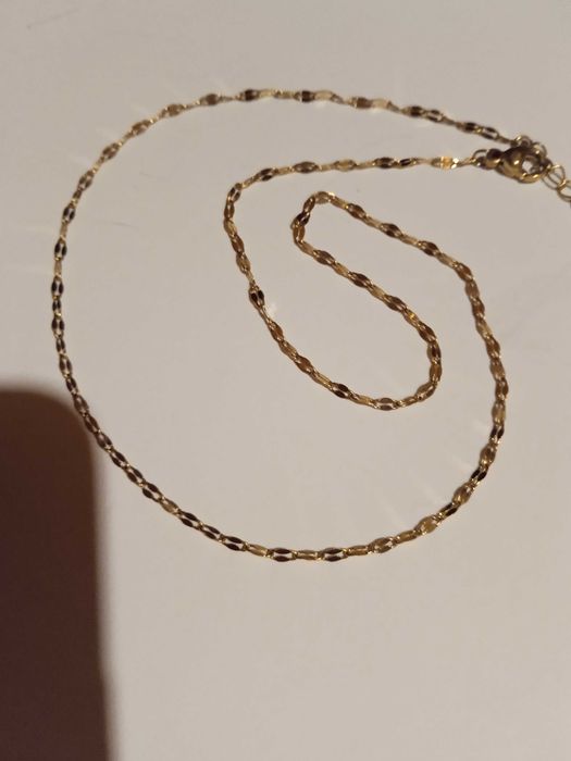 Łańcuszek w pozloceniu, delikatny