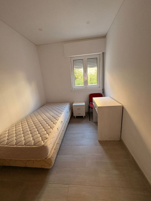 Cama solteiro ou quarto