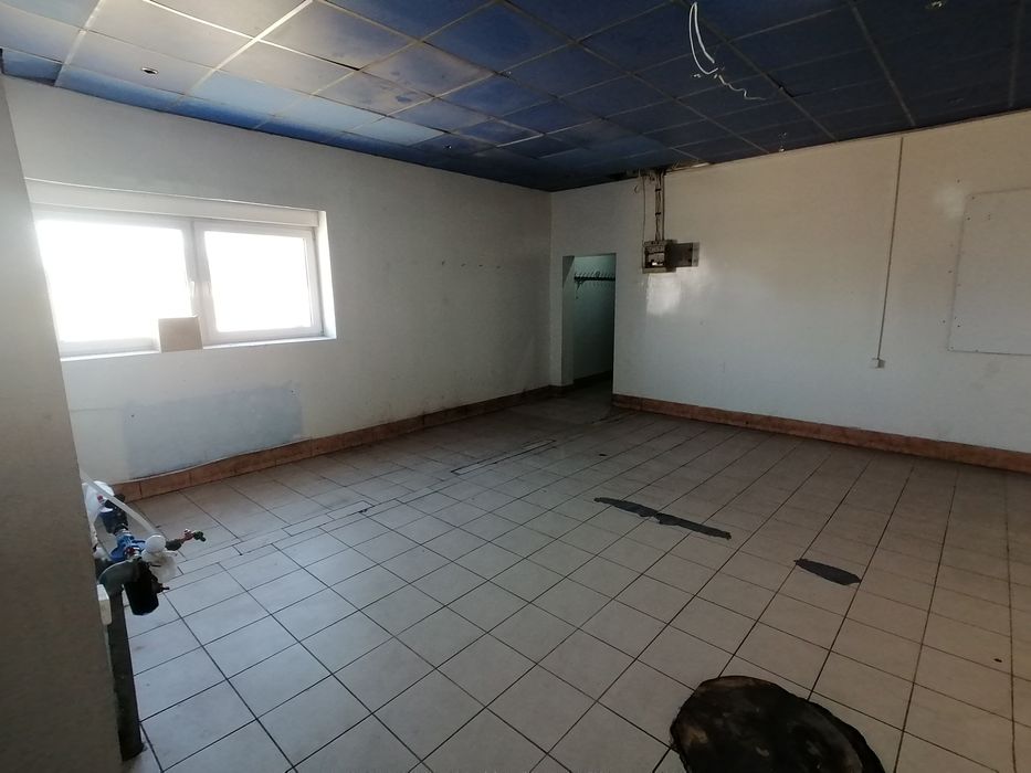 Hala 400m2 + 100m2 pomieszczenia
