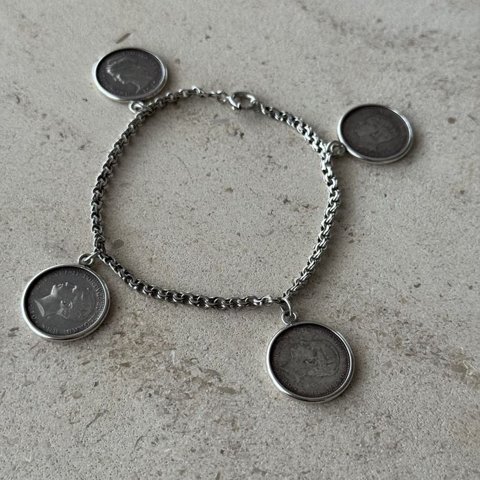Pulseira em prata portuguesa com moedas