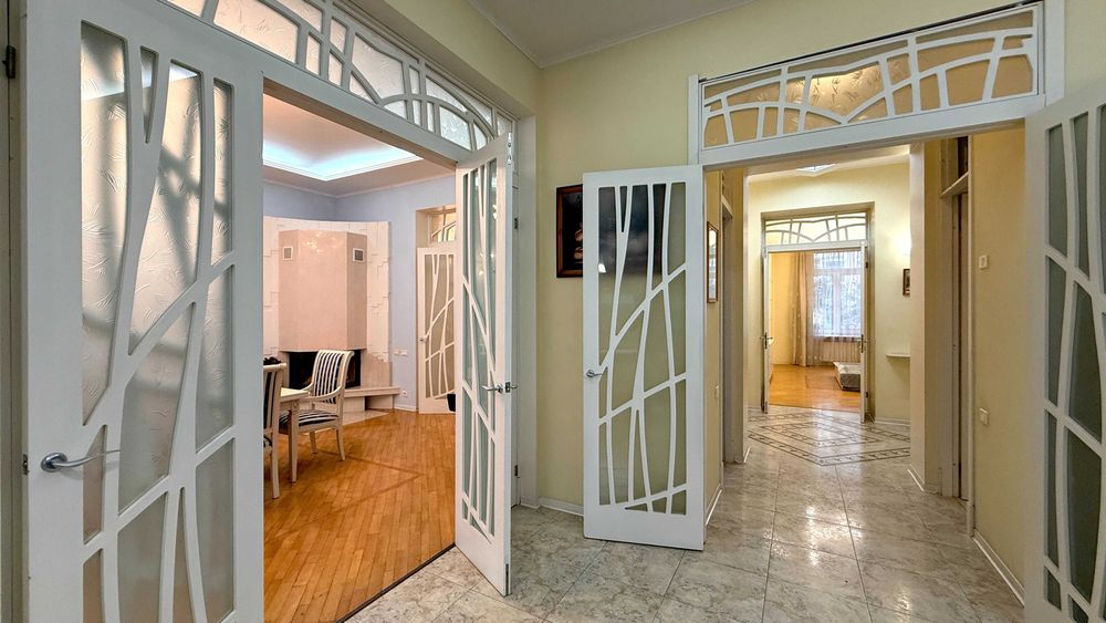 АРЕНДА • 3к кв с камином • Царский дом в Отраде • Французский бульвар