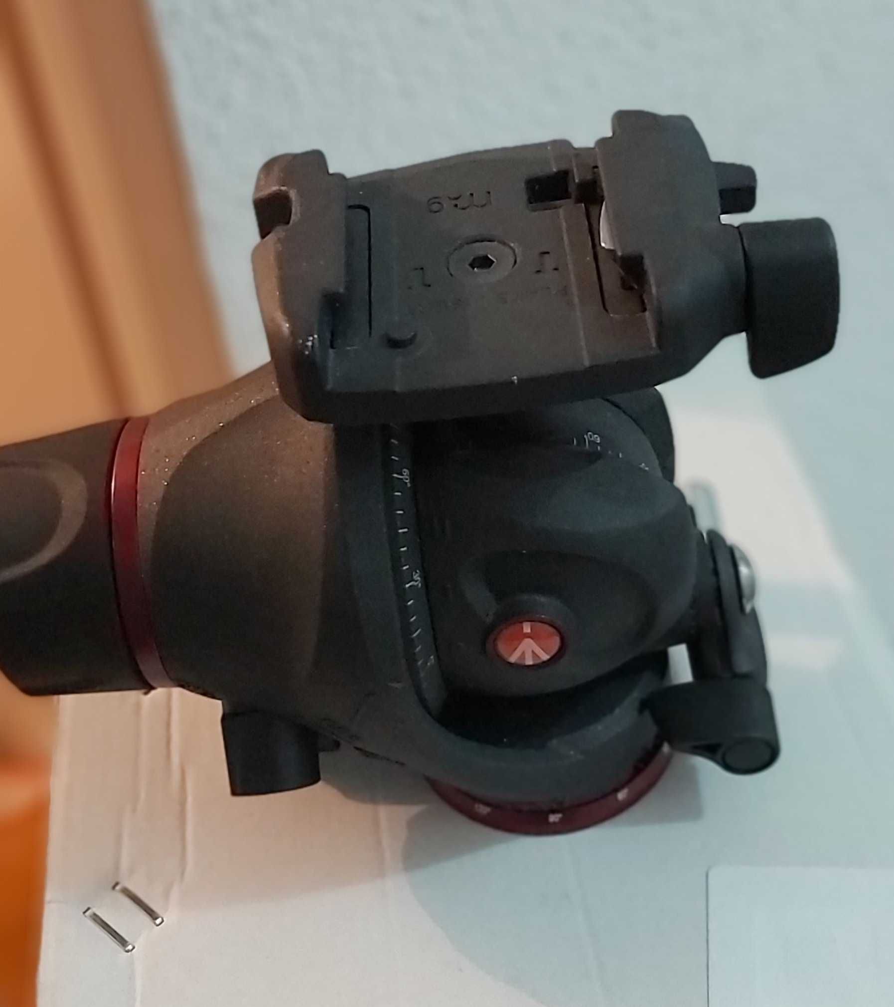 Cabeça para Tripé Manfrotto MH055M8-Q5