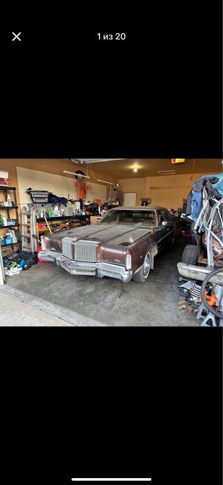 1976 Chrysler New Yorker Brougham 4 door hardtop.