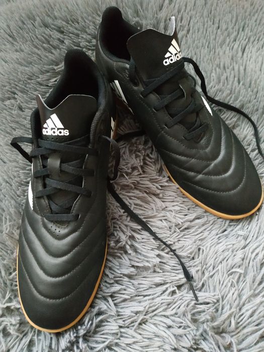 Кросівки чоловічі