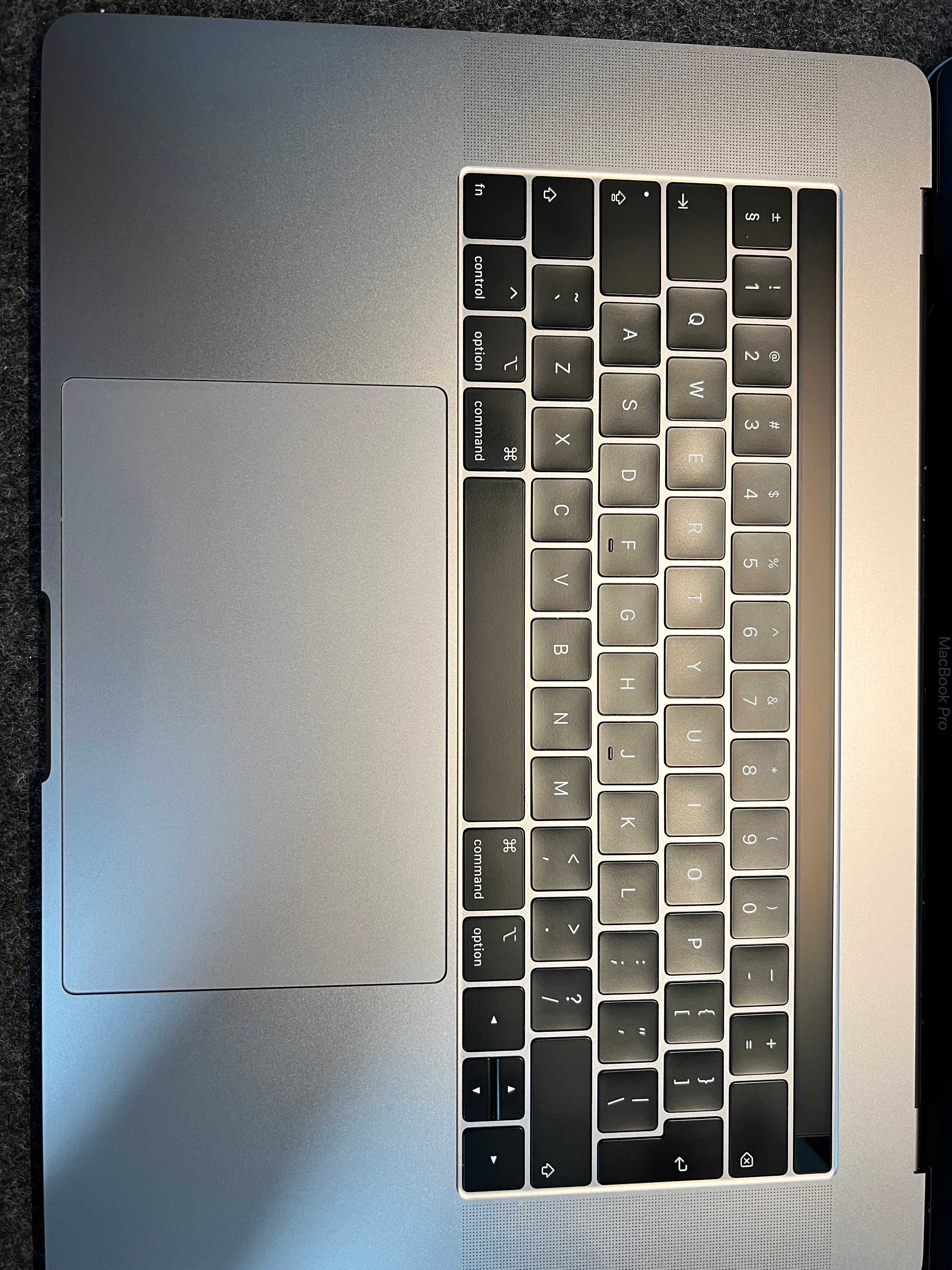 MacBook Pro 15 2019 - A1990