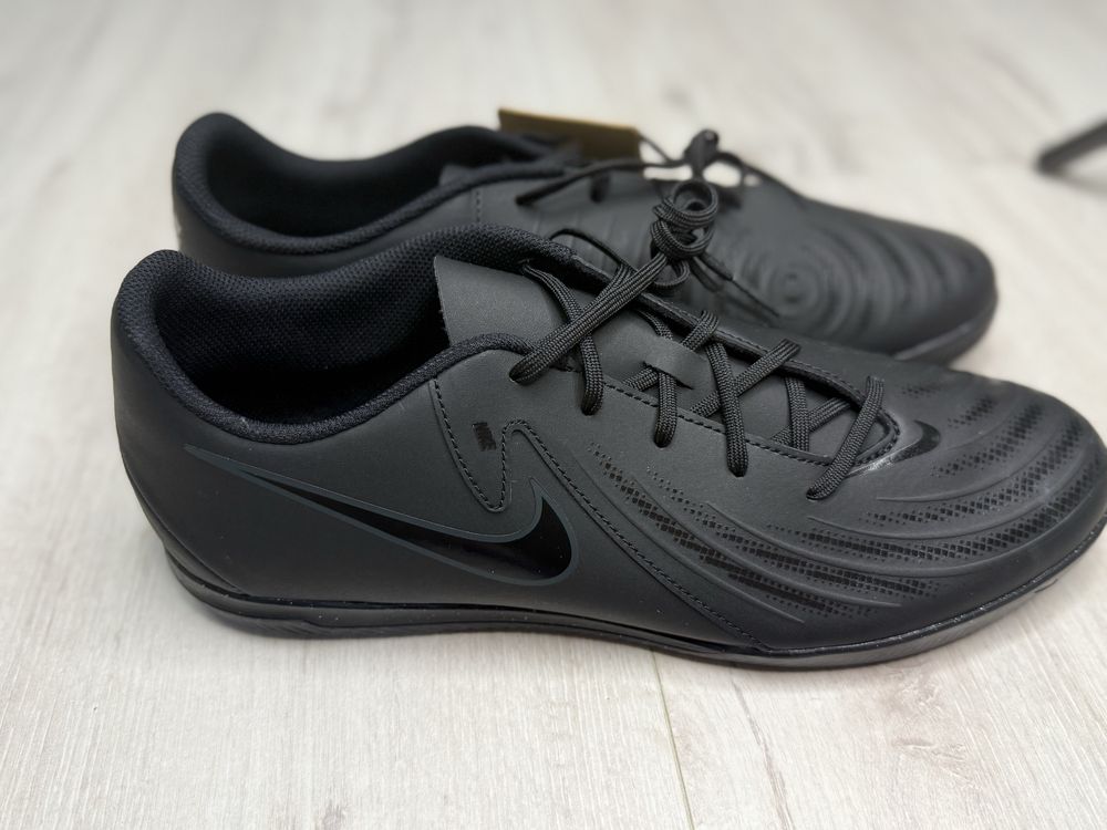 Взуття для залу Nike Phantom GX 2 Club FJ2568-002