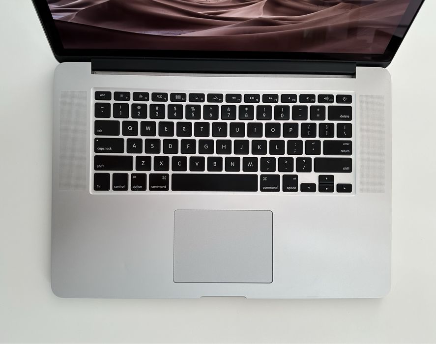 Macbook pro 15 2015 16/512GB