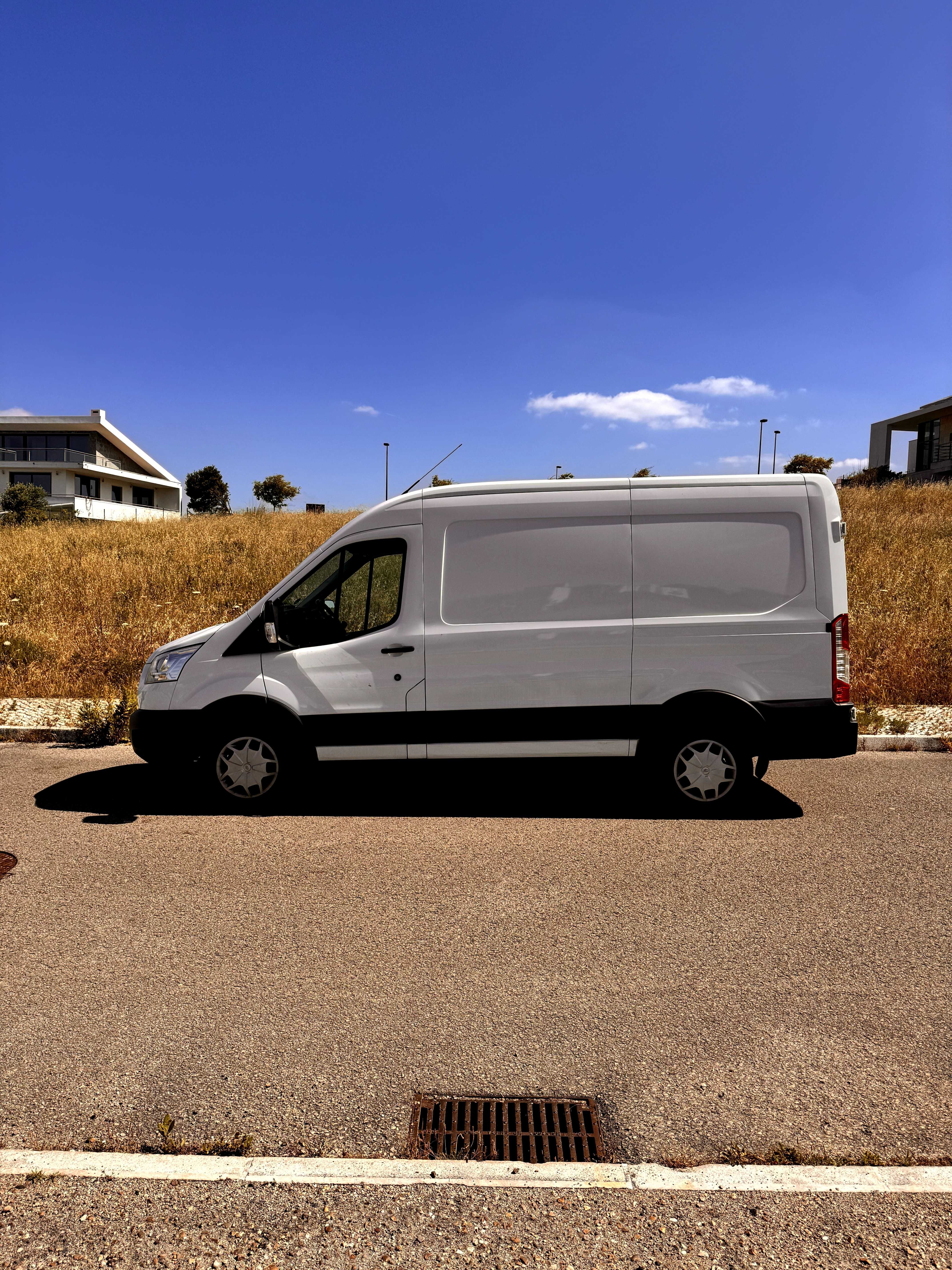 Ford Transit 2.0 TDCi L3H2 2018 | Excelente Estado