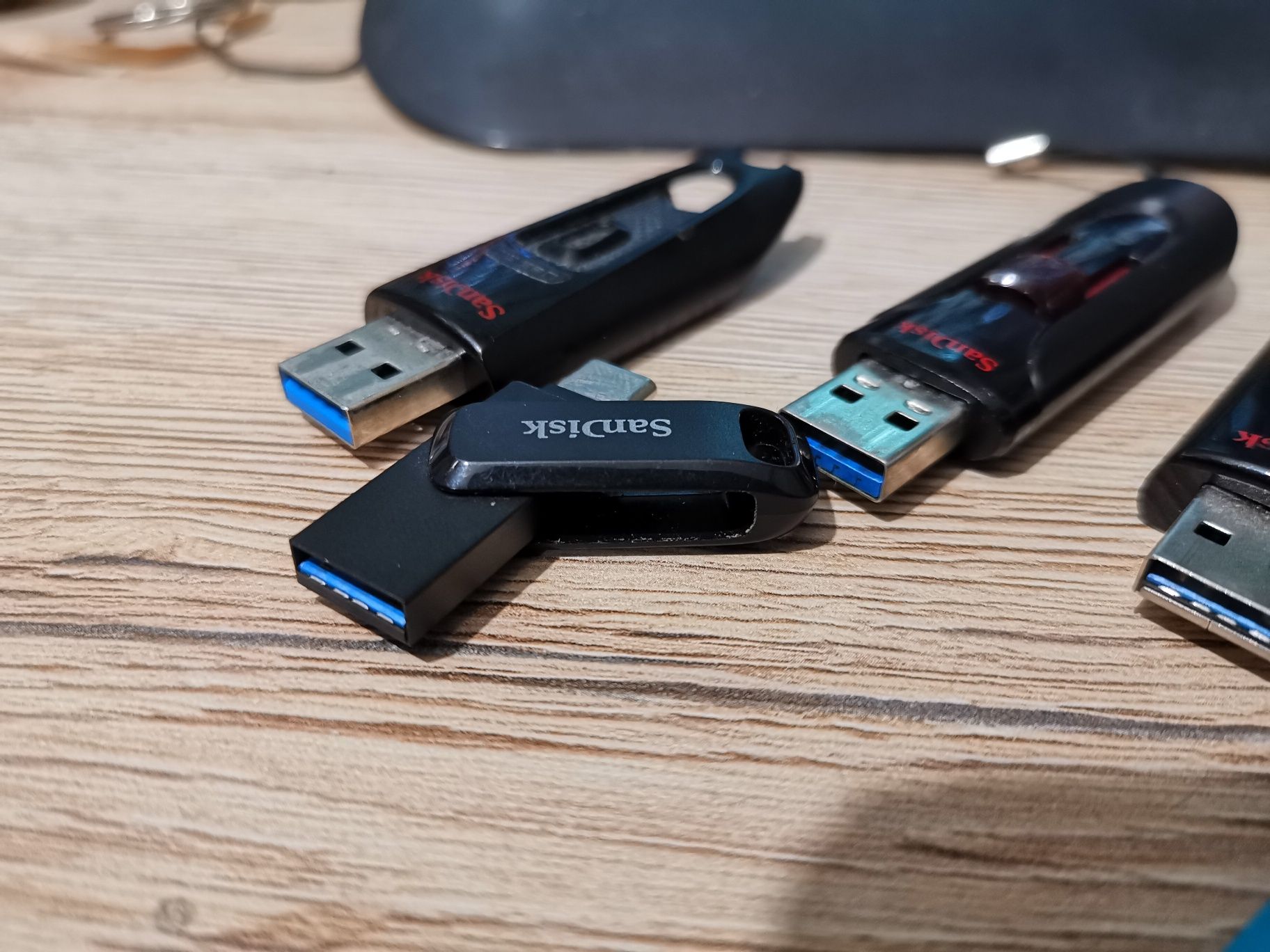 Zbiór Flashdrive 32GB SanDisk