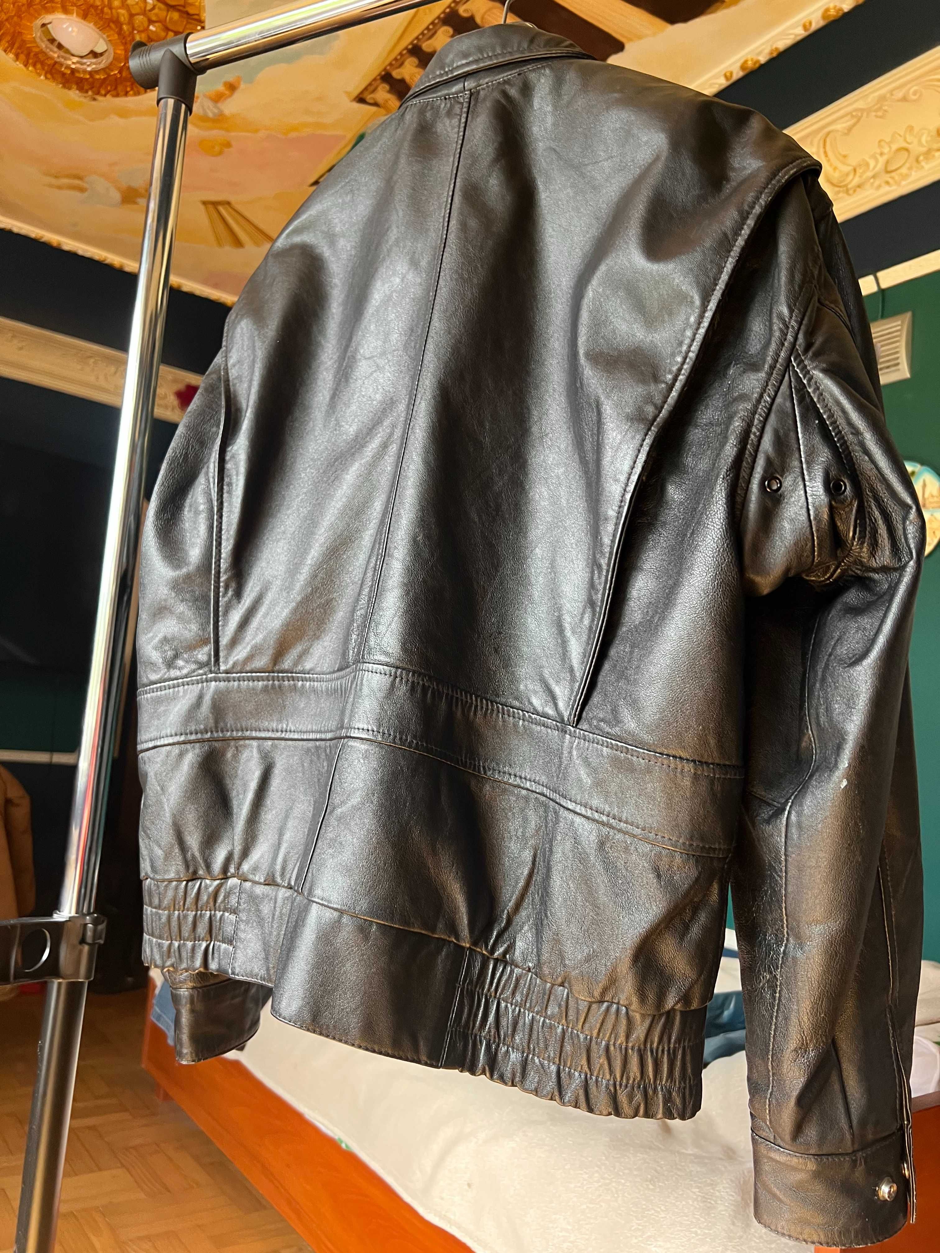 Kurtka skórzana TOP GUN z naszywkami.