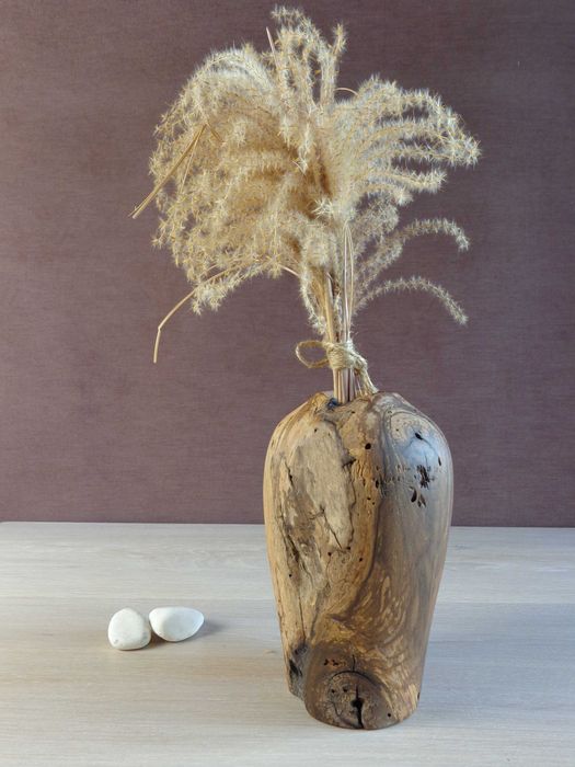 ваза з дерева подарункова