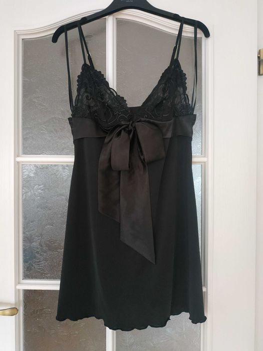 Koszulka nocna Triumph czarna r. 36