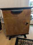 Szafka vintage 60x42x38 cm – idealna do retro wnętrz!