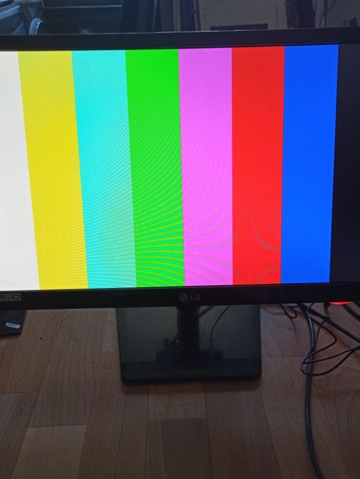 Продам  монитор широкоформатный