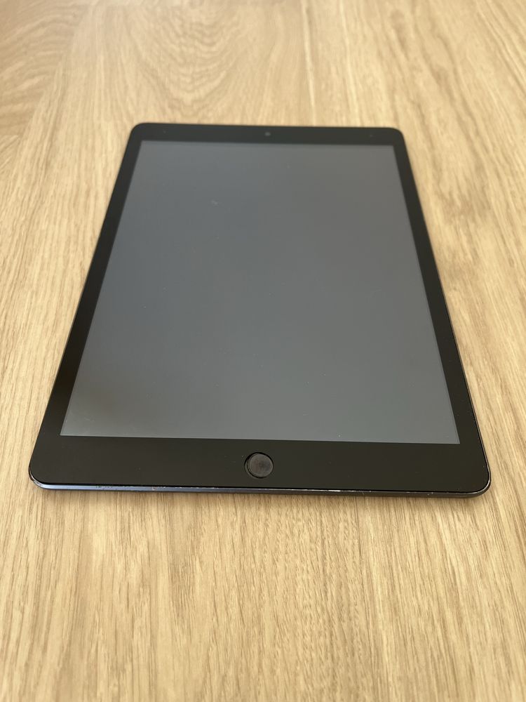 Apple iPad 9th gen 64 GB Model A2602 Space Grey