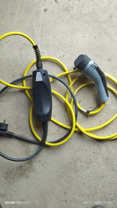 Продам зарядное устройство