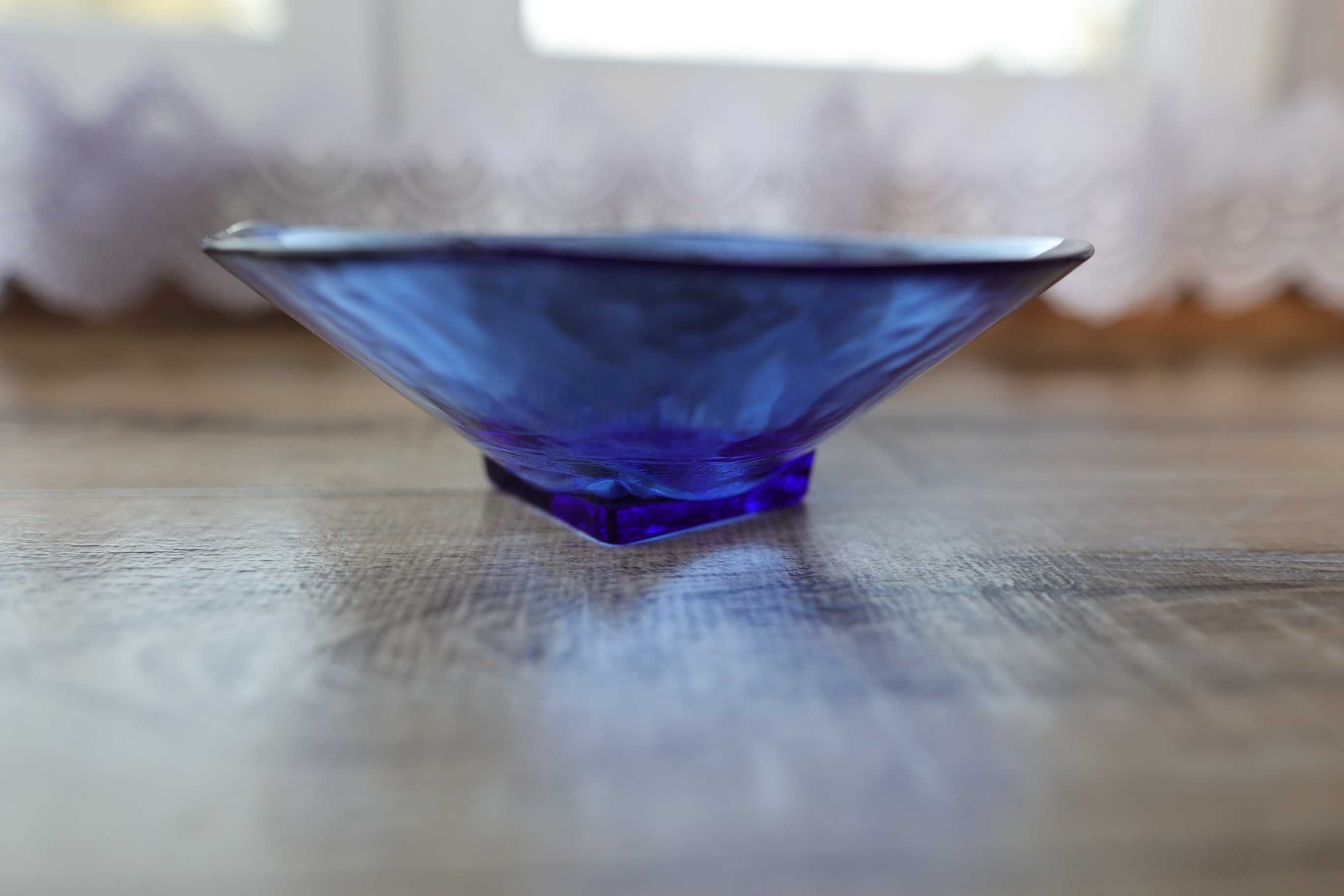 Patera/talerz niebieskie szkło śr. 22 cm wys. 7 cm