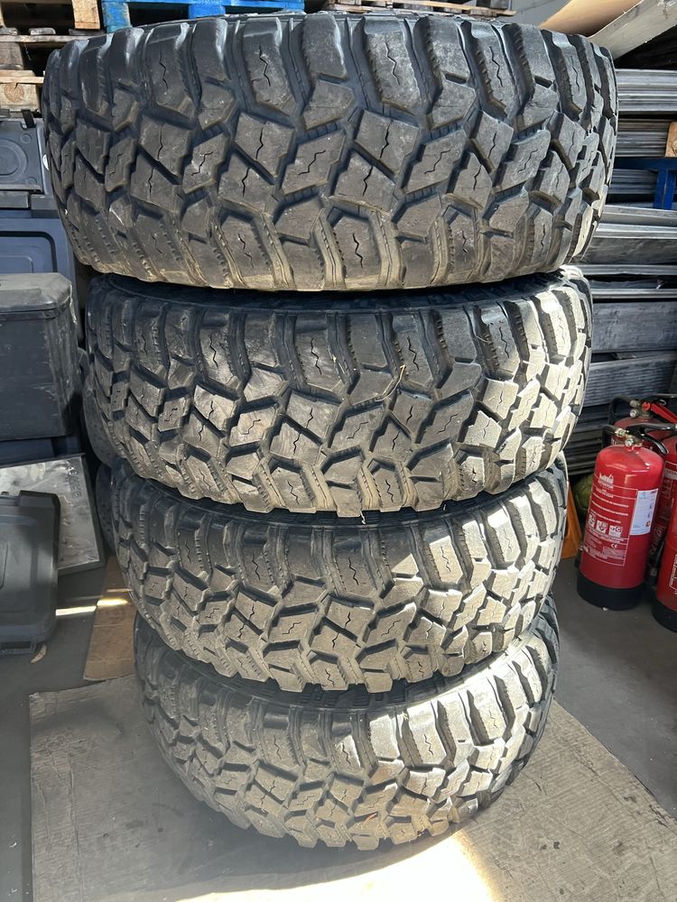 Vendo conjunto 35x12.5R15 cooper stt pro